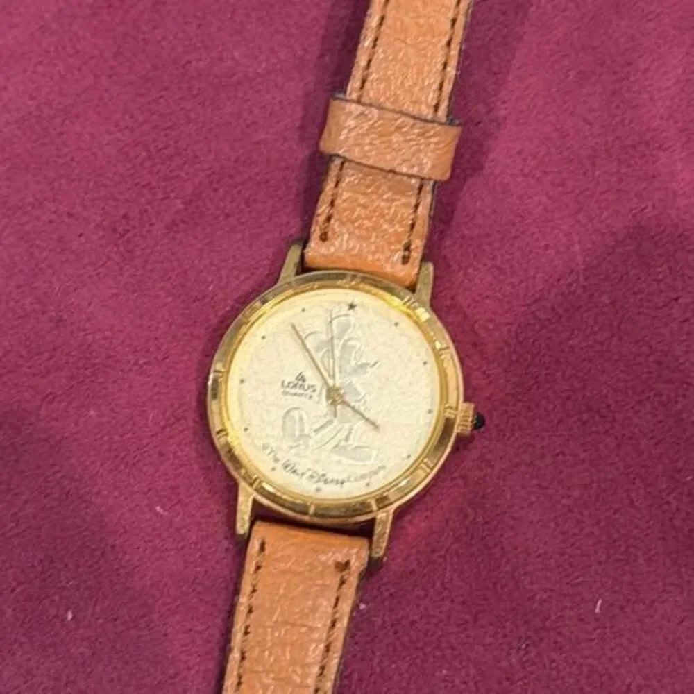 Vintage Lorus by Seiko Mickey Mouse Disney Watch V515-1410 | Gold Tone | Quartz